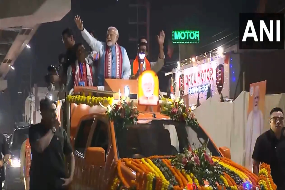 Pm Modi Mega Road Show: रांची में पीएम मोदी का मेगा रोड शो, उमड़ा जनसैलाब, हाथ हिलाकर किया अभिवादन