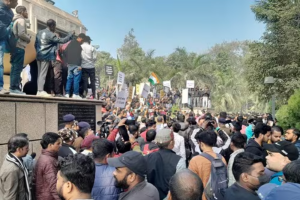 candidates gathered at Gandhi Maidan in Patna