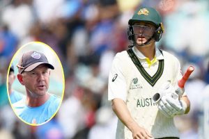 Ricky Ponting advices Marnus.