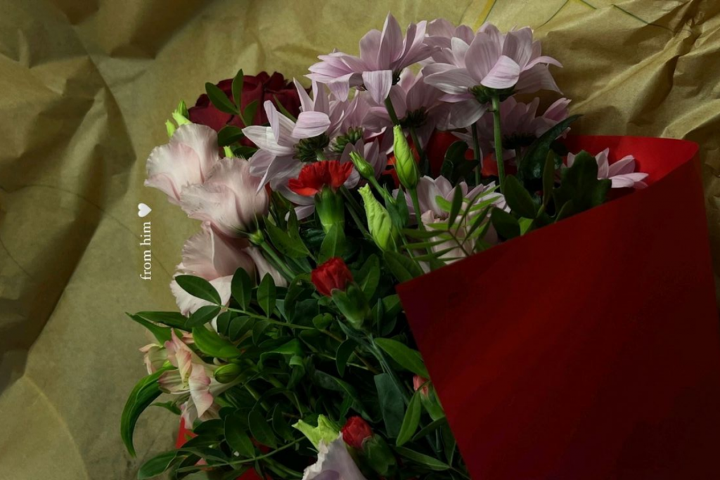 Tips For Gifting Flowers to Girlfriend