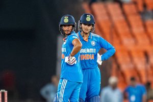 Smrit Mandhana and Harmanpreet Kaur