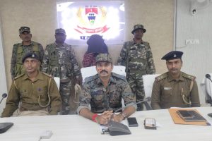 पुलिस के साथ टीएसपीसी का गिरफ्तार उग्रवादी