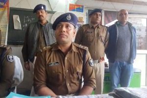 पुलिस की गिरफ्त में आरोपी