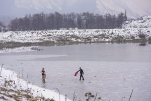 snowfall in Kashmir