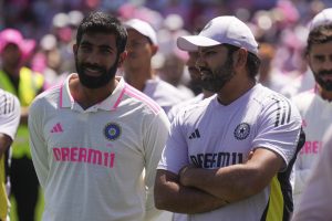 Champions Trophy: Jasprit Bumrah talks with captain Rohit Sharma