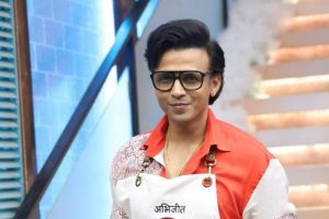 Abhijeet Sawant struggles making food in Celebrity MasterChef