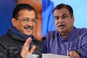 Arvind Kejriwal admires Nitin Gadkari work