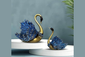 Vastu Benefits of Couple Swan Sculpture: रिश्तों में कभी नहीं आएगी खटास घर पर रखें दो हंसो का जोड़ा