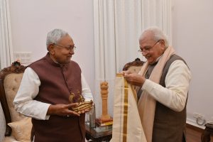 nitish kumar meets governor