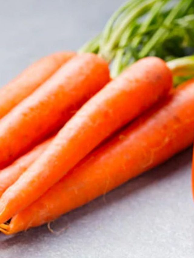 Cropped Carrot Juice 21111