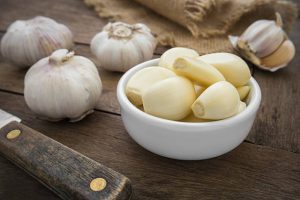 benefits of eating garlic at night