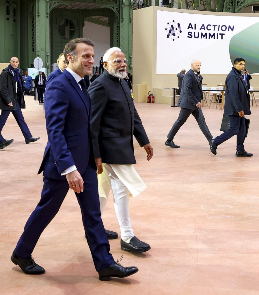 PM Modi vibes in France 