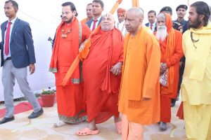 CM Yogi in Kumbh