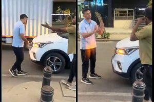 Rahul Dravid Car Hit by Auto