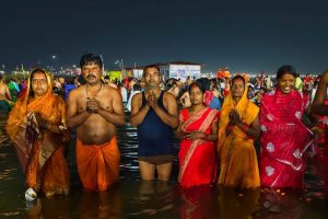 Mahakumbh Devotees bath in on Magh Purnima