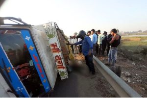 patna accident news| Speeding pickup overturns on bike rider, one dead, one injured