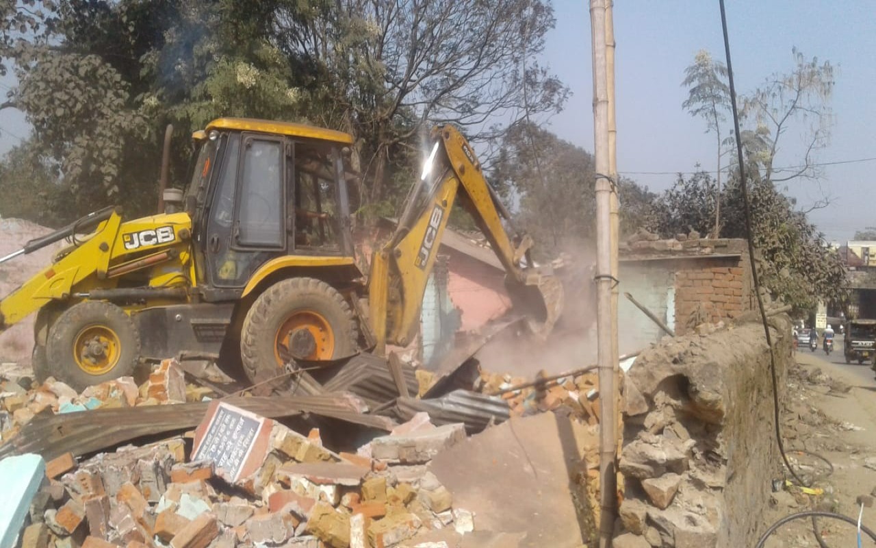 Jharkhand Breaking News: गढ़वा के भंडरिया में बोलेरो और बाइक की टक्कर में एक युवक की मौत, दो घायल