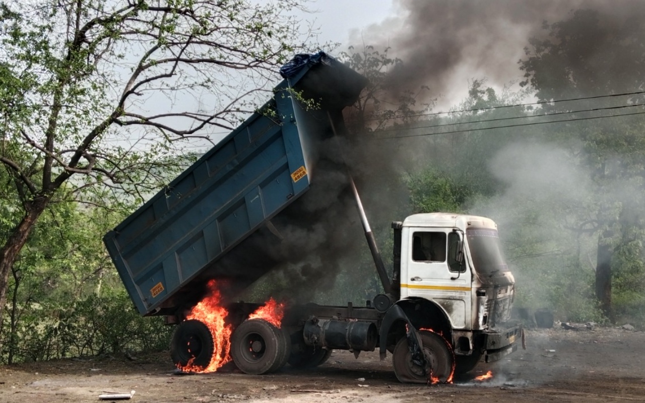 Jharkhand Breaking News Live: बैद्यनाथधाम-आसनसोल मेमू ट्रेन में मंगलसूत्र छीन कर भाग रहे उचक्के को दबोचा