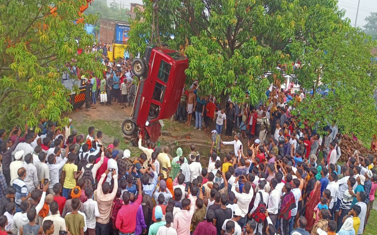 Jharkhand Breaking News: श्रावणी मेला को लेकर देवघर सदर अस्पताल में 24 घंटे मिलेगी जांच की सुविधा